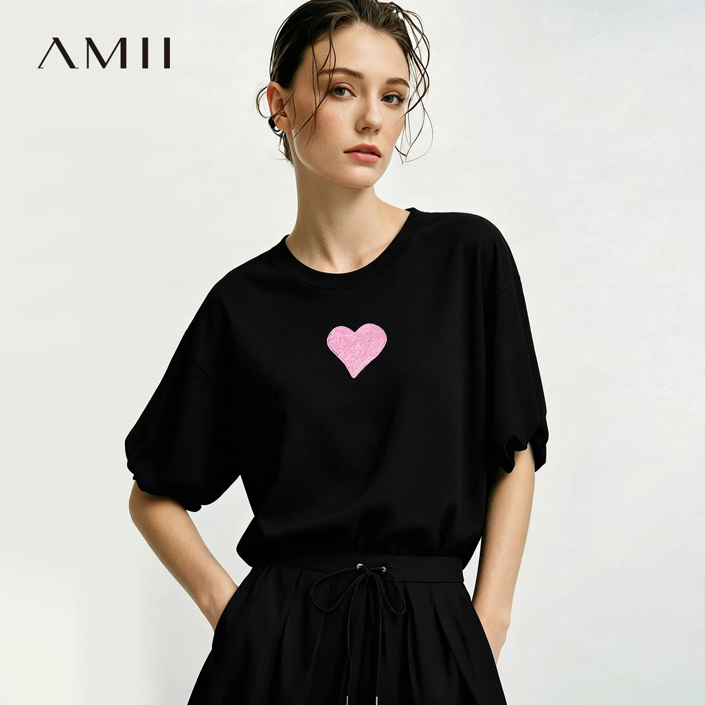 Amii Women's Short Sleeve Tee 2026 Summer New Heart Embroidered Round Neck Drop Shoulder T-shirt Loose Fit Casual Top 12622191
Amii Women's Short Sleeve Tee 2026 Summer New Heart Embroidered Round Neck Drop Shoulder T-shirt Loose Fit Casual Top 12622191