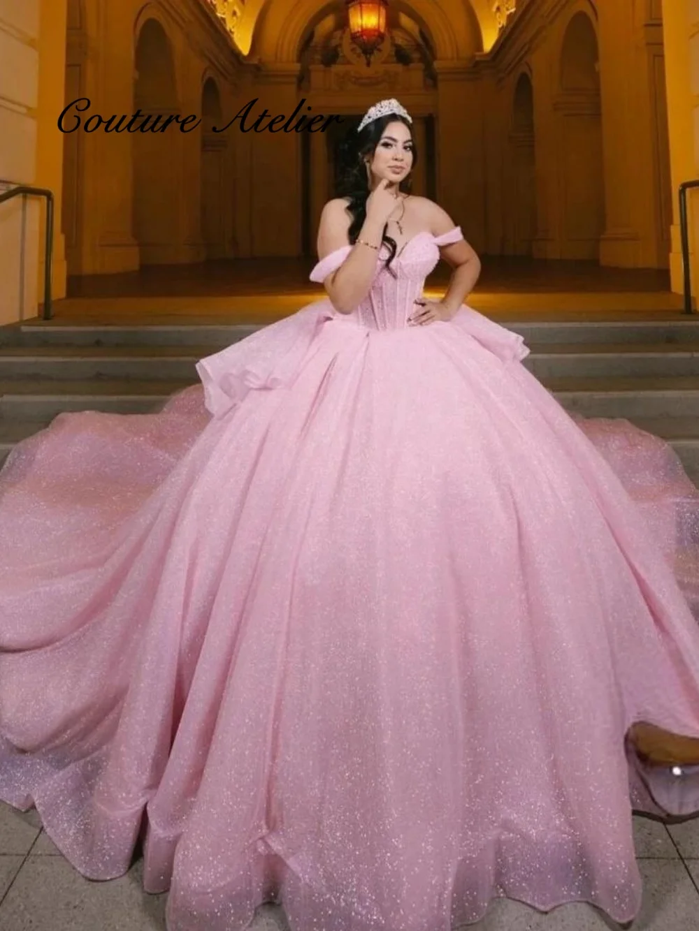 Light Pink Shinning Off Shoulder Quinceanera Dress Ball Gown Crystal Princess Corset Sweet 16 Dresses Wedding Gown Customized
Light Pink Shinning Off Shoulder Quinceanera Dress Ball Gown Crystal Princess Corset Sweet 16 Dresses Wedding Gown Customized