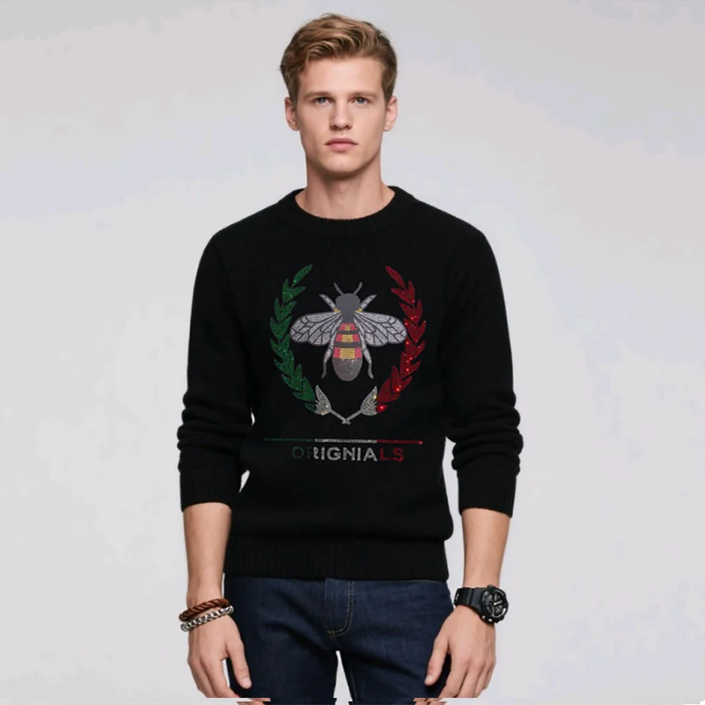 Модный мужской зимний свитер с рисунком черепа, украшенный великолепным пуловером со стразами, удобный вязаный верх с круглым вырезом
Модный мужской зимний свитер с рисунком черепа, украшенный великолепным пуловером со стразами, удобный вязаный верх с круглым вырезом