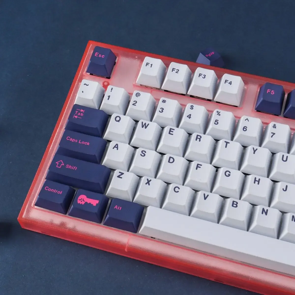 Full set of keycaps, cherry original sublimation PBT suitable for mechanical keyboard 87/98
Full set of keycaps, cherry original sublimation PBT suitable for mechanical keyboard 87/98