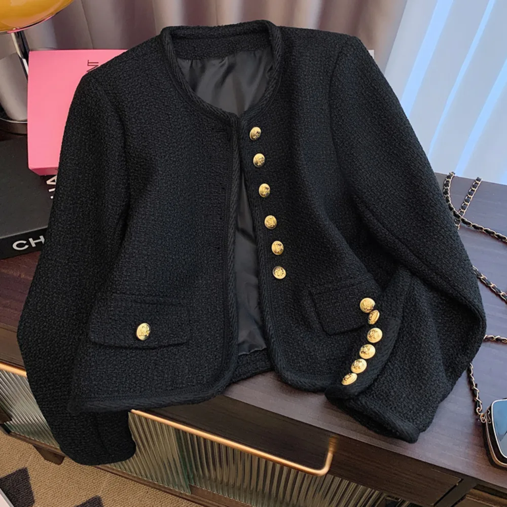 French Classic Black Gold Small Fragrance Coat 2024 Autumn New Long Sleeve Winter High Quality French Style Short Woolen Jacket
French Classic Black Gold Small Fragrance Coat 2024 Autumn New Long Sleeve Winter High Quality French Style Short Woolen Jacket