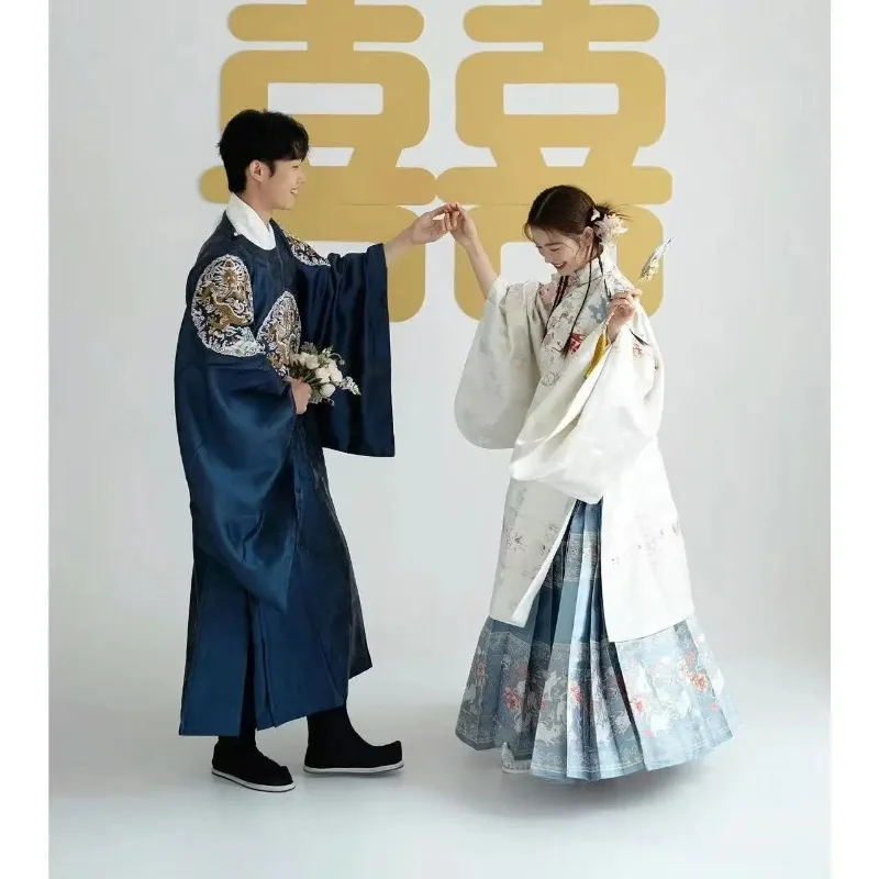 Chinese Wedding Uniform Men Women Traditional Round Neck Long Robe Halloween Event Cosplay Suit Couples New Year Travel Clothing
Chinese Wedding Uniform Men Women Traditional Round Neck Long Robe Halloween Event Cosplay Suit Couples New Year Travel Clothing