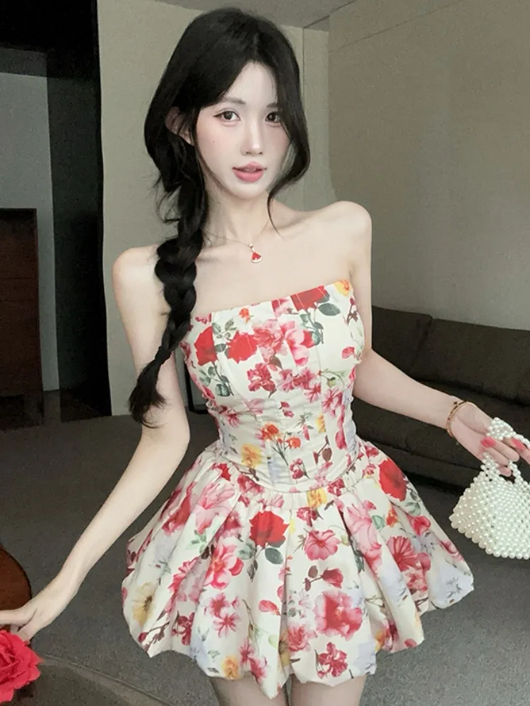Sexy One-Shoulder Fishbone Floral Crop Top High Waist Skirt Set Women's Summer New Style Cake Skirt Sweet Style Slim Fit Type
Sexy One-Shoulder Fishbone Floral Crop Top High Waist Skirt Set Women's Summer New Style Cake Skirt Sweet Style Slim Fit Type