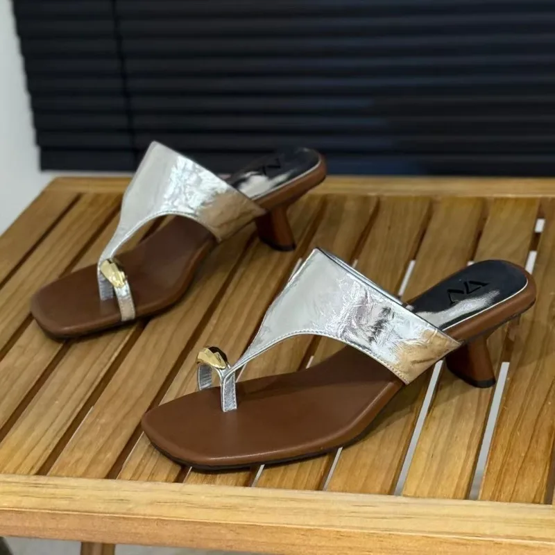 Toe-on Flip-flops Women's Summer Outwear Chunky High-heeled Sandals and Slippers 2026 Summer New Roman Style Open-toe Slippers
Toe-on Flip-flops Women's Summer Outwear Chunky High-heeled Sandals and Slippers 2026 Summer New Roman Style Open-toe Slippers