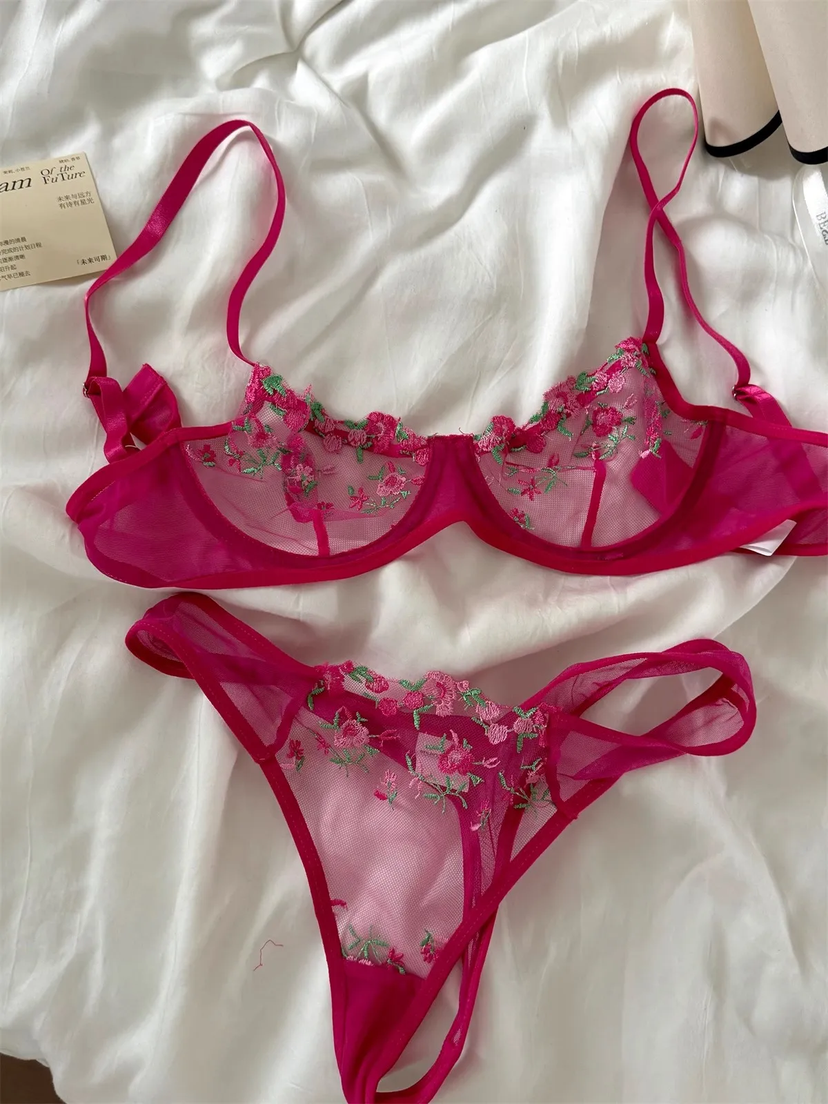 Customizable /French niche mesh embroidery thin bra underwear sexy lace adjustment bra euro suit rose red
Customizable /French niche mesh embroidery thin bra underwear sexy lace adjustment bra euro suit rose red