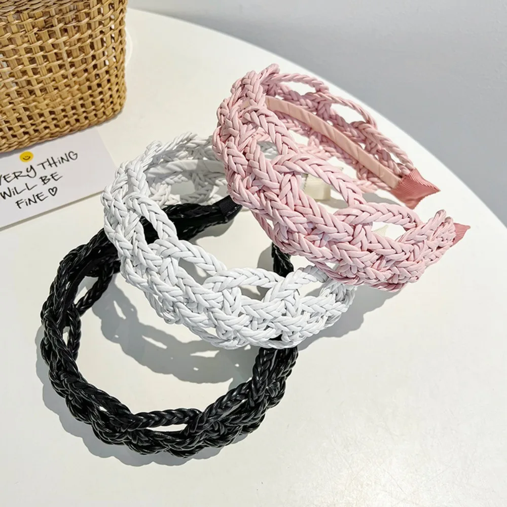 Wide Side PU Leather Weave Hairband Solid Color Headwear Braid Headband Geometric Hollowed Out Weave Style Hair Hoop Women
Wide Side PU Leather Weave Hairband Solid Color Headwear Braid Headband Geometric Hollowed Out Weave Style Hair Hoop Women