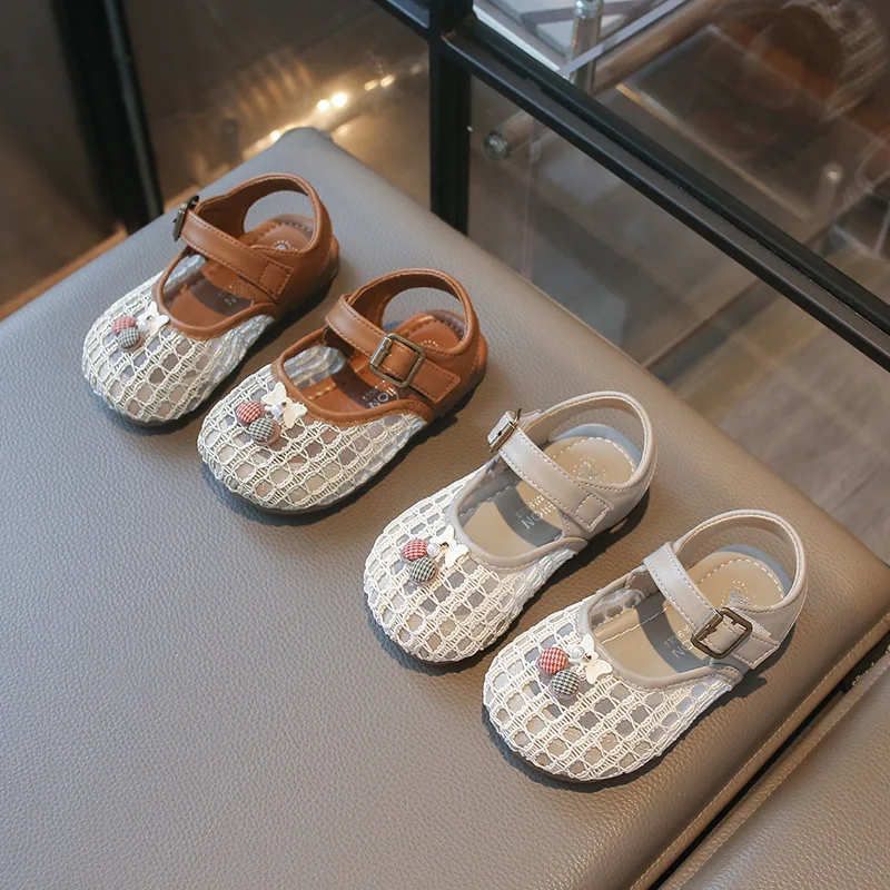 Girls' Fashion Hollow Breathable Sandals Summer New Soft-soled Fragrant French Princess Shoes Size 22-31
Girls' Fashion Hollow Breathable Sandals Summer New Soft-soled Fragrant French Princess Shoes Size 22-31