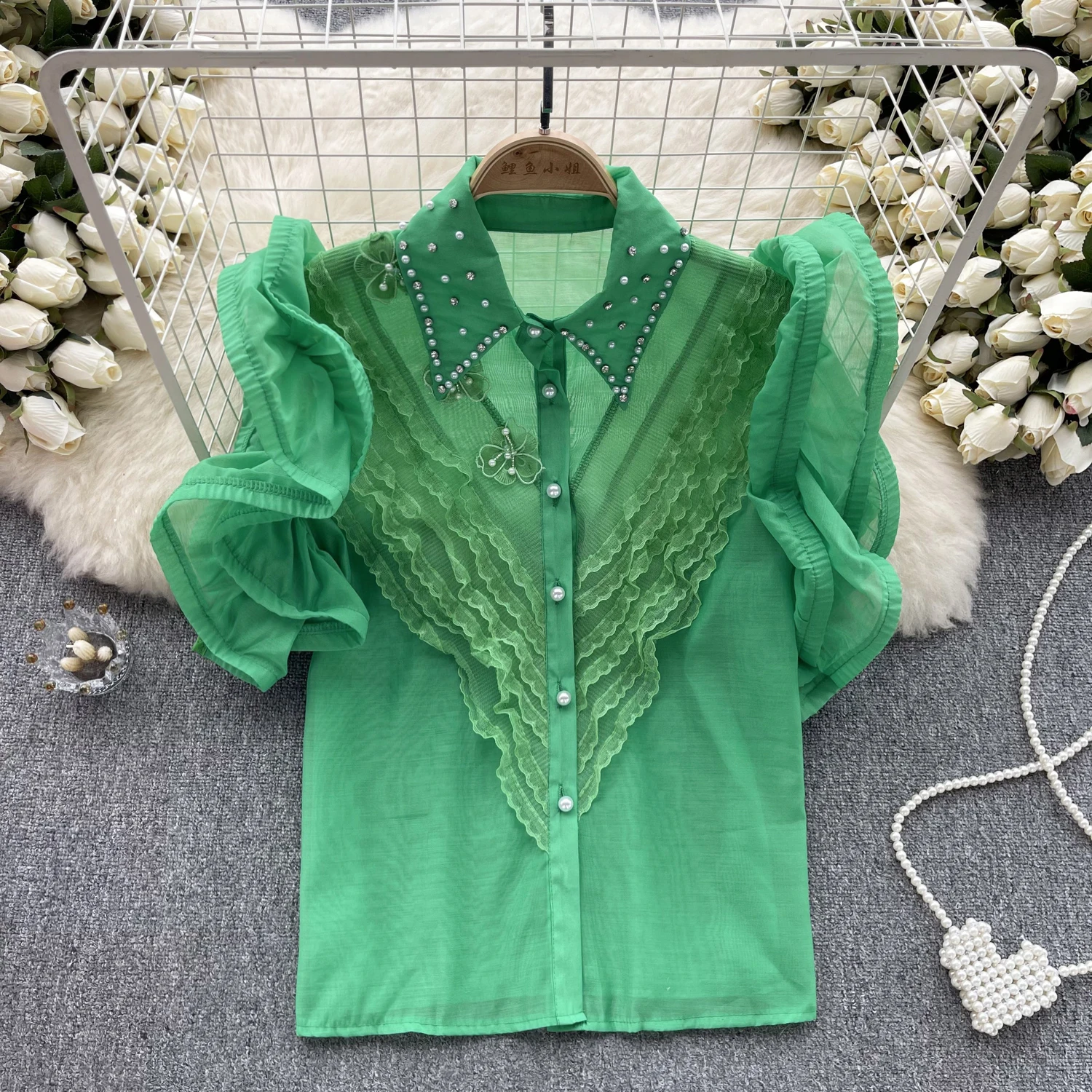 Women's Summer Thin See-through Beaded Diamond Embellished Blouse Fashionable Lace Sleeve Slimming Top Korean Style Commute Wind
Women's Summer Thin See-through Beaded Diamond Embellished Blouse Fashionable Lace Sleeve Slimming Top Korean Style Commute Wind