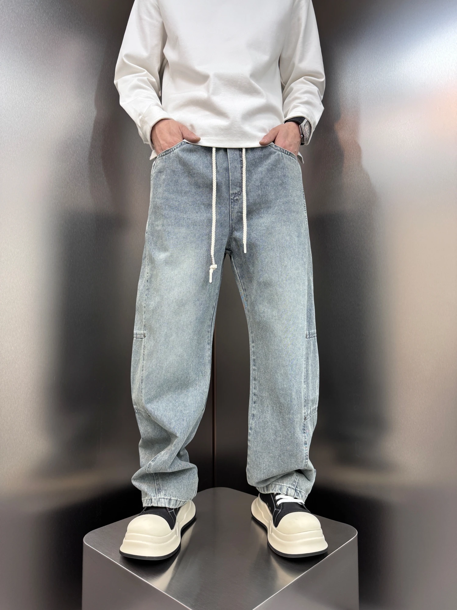 New 2025 Men's Retro American Waed Denim Pants Wide Leg Casual Trousers Splicing Spring Faionable Youthful Straight Cut
New 2025 Men's Retro American Waed Denim Pants Wide Leg Casual Trousers Splicing Spring Faionable Youthful Straight Cut