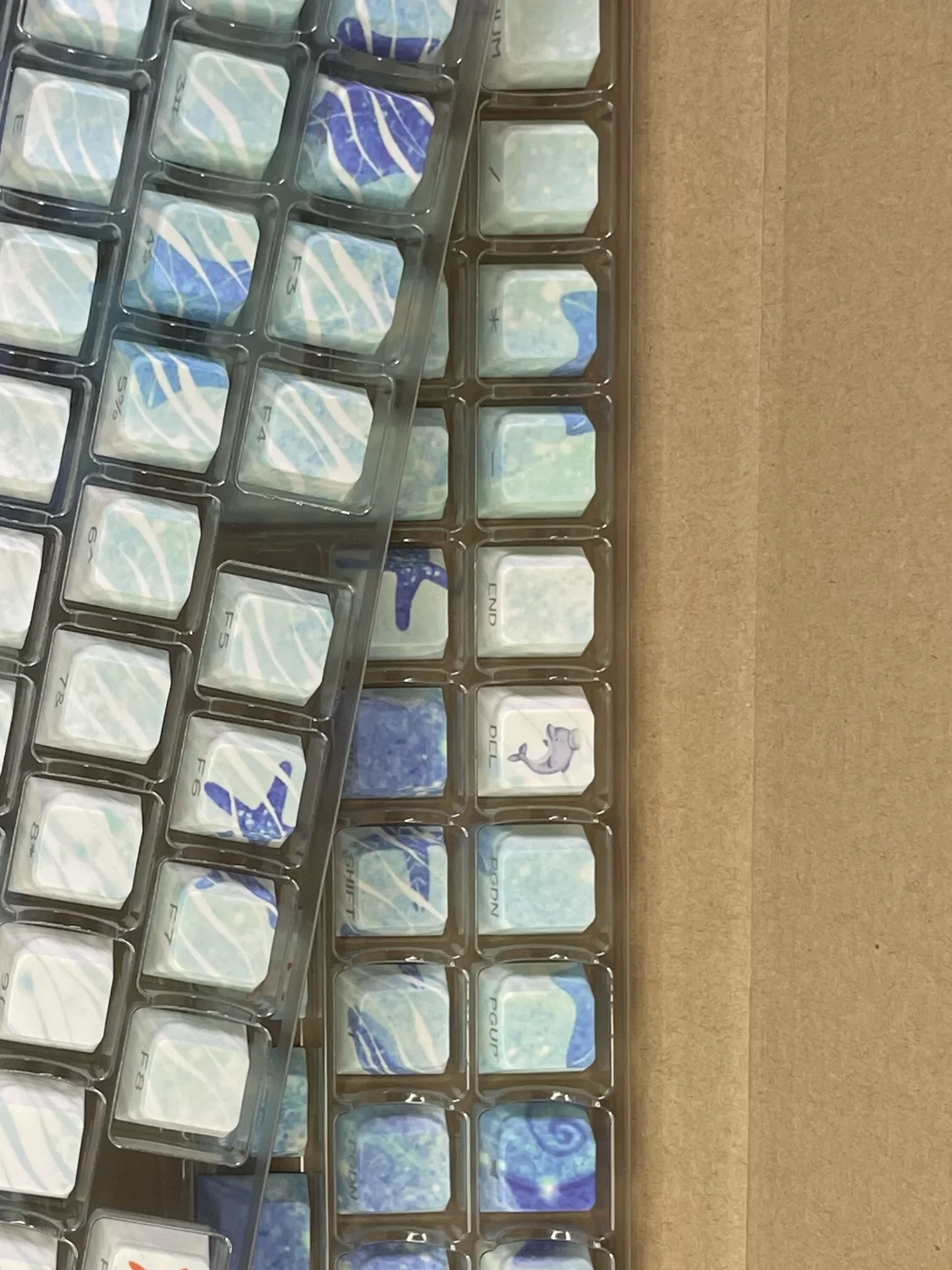 Nautical series original side-engraved transparent keycaps cool adaptation mechanical keycaps 75/98, etc
Nautical series original side-engraved transparent keycaps cool adaptation mechanical keycaps 75/98, etc