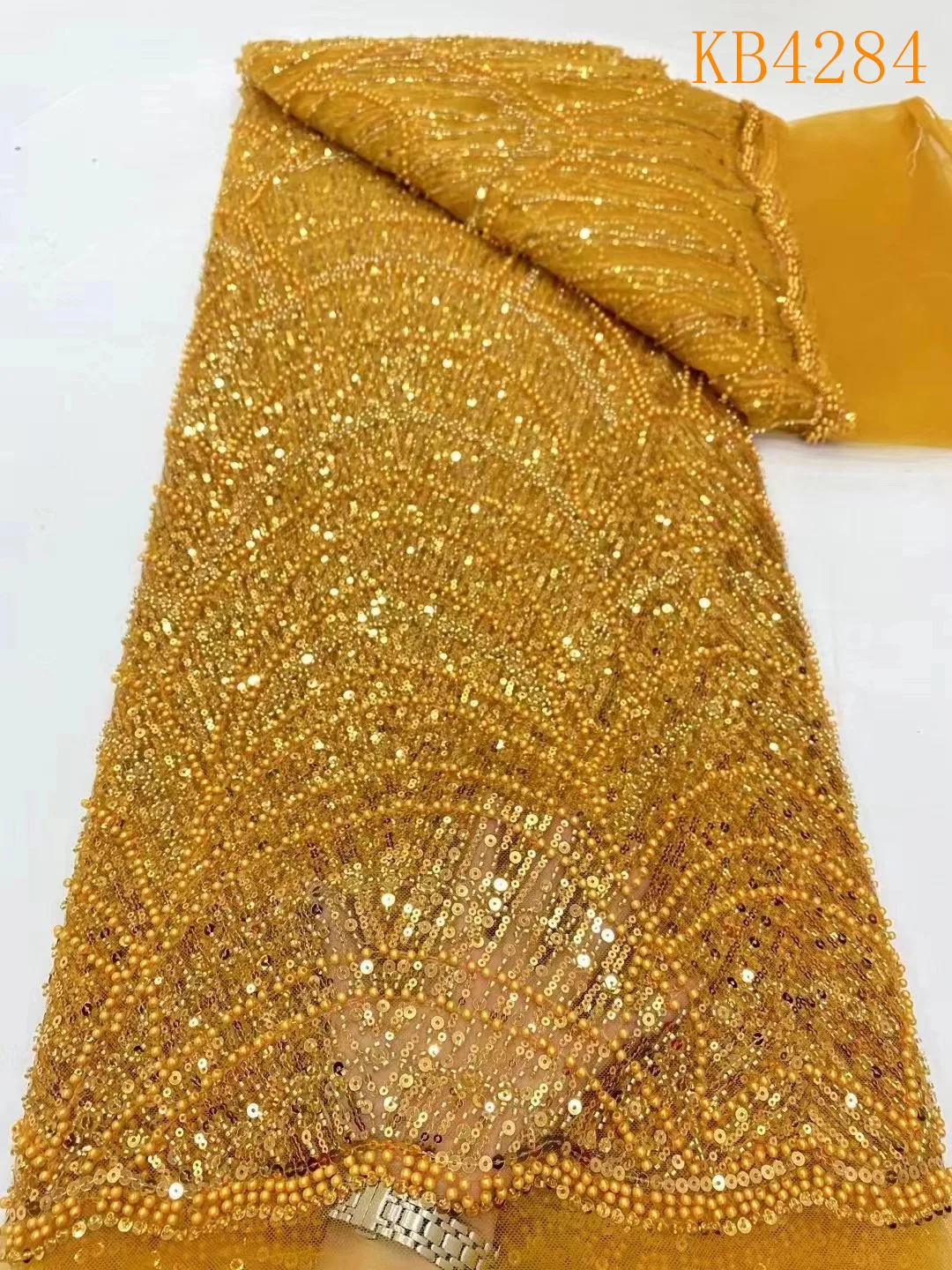 Hot Sell Gold Sequins Beads Tulle Lace Fabrics African Wedding Party Dresses Beads French Mesh Lace Sequins For Sewing KB4284
Hot Sell Gold Sequins Beads Tulle Lace Fabrics African Wedding Party Dresses Beads French Mesh Lace Sequins For Sewing KB4284