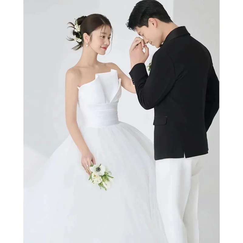 French Strapless Sleeveless Sweet Princess Wedding Dress For Brides Small And Simple White Chiffon Dress Customized
French Strapless Sleeveless Sweet Princess Wedding Dress For Brides Small And Simple White Chiffon Dress Customized