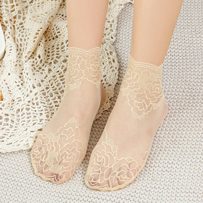 High Quality Fashion Vintag Cotton Women Lace Sock Transparent Summer Floral Lady Girl Thin Short Socks For Women Dropshipping
High Quality Fashion Vintag Cotton Women Lace Sock Transparent Summer Floral Lady Girl Thin Short Socks For Women Dropshipping