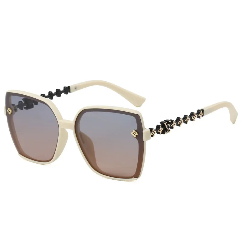 2025 Women's Luxury Oversized Cat-Eye Sunglasses – Polarized UV400 Protection, Chic Crystal Frames for Daily/Driving/Travel
2025 Women's Luxury Oversized Cat-Eye Sunglasses – Polarized UV400 Protection, Chic Crystal Frames for Daily/Driving/Travel
