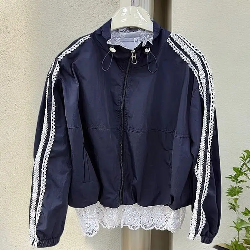 2025 new design jacket lace stitching collar coat short fashion jacket sunscreen top woman Spring/summer
2025 new design jacket lace stitching collar coat short fashion jacket sunscreen top woman Spring/summer
