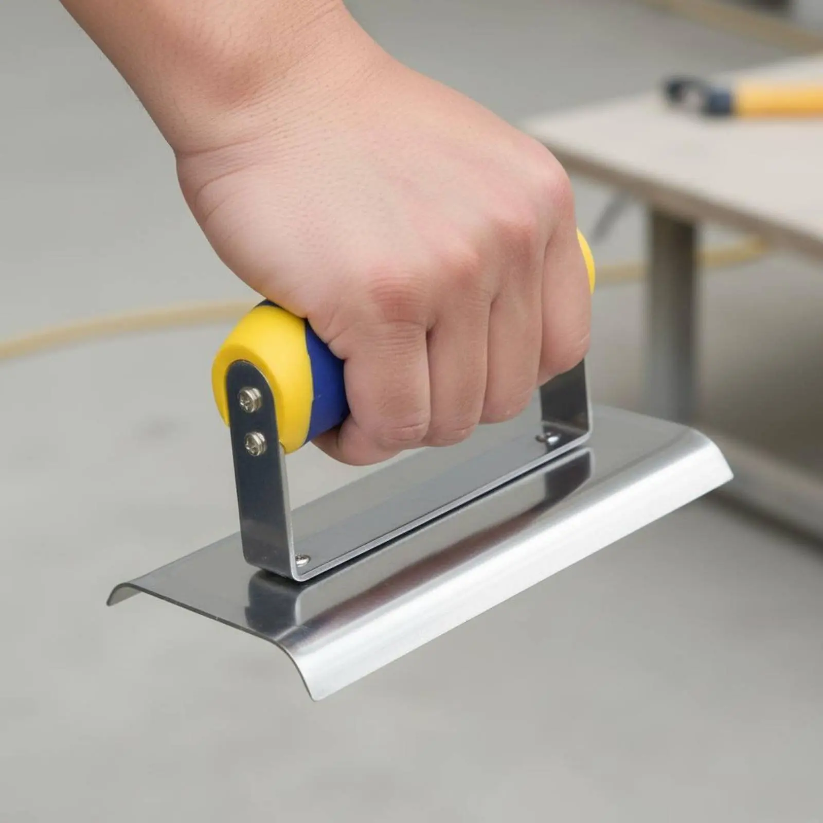 Inside Corner Trowel Ergonomic Handle Plaster Finishing Trowel for Professionals
Inside Corner Trowel Ergonomic Handle Plaster Finishing Trowel for Professionals
