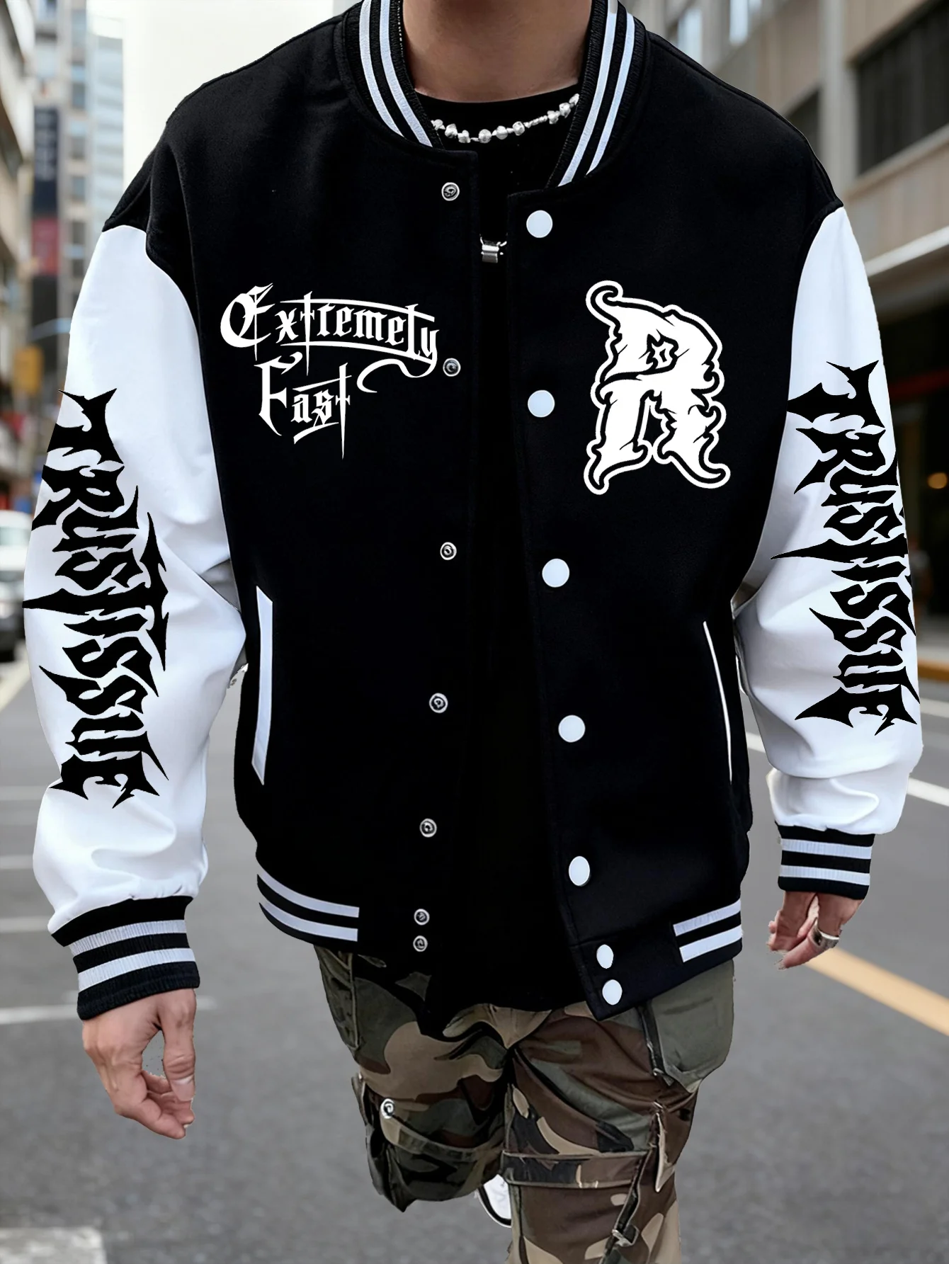 Men's Spring and Autumn Gothic style baseball jersey with "R" pattern on the front - loose and versatile street style
Men's Spring and Autumn Gothic style baseball jersey with "R" pattern on the front - loose and versatile street style