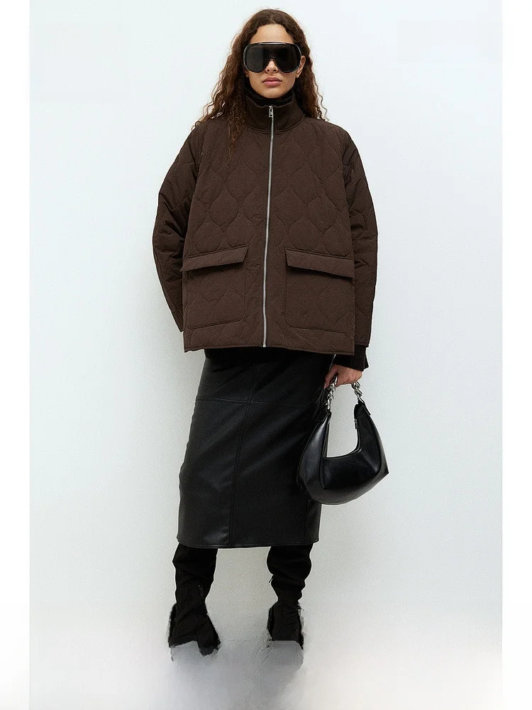 H&M Женская хлопковая куртка из тонкого хлопка, повседневная, негабаритная, модная, весна 2022, длинная свеч, стандартная длина, нейлоновое волокно 00%
H&M Женская хлопковая куртка из тонкого хлопка, повседневная, негабаритная, модная, весна 2022, длинная свеч, стандартная длина, нейлоновое волокно 00%