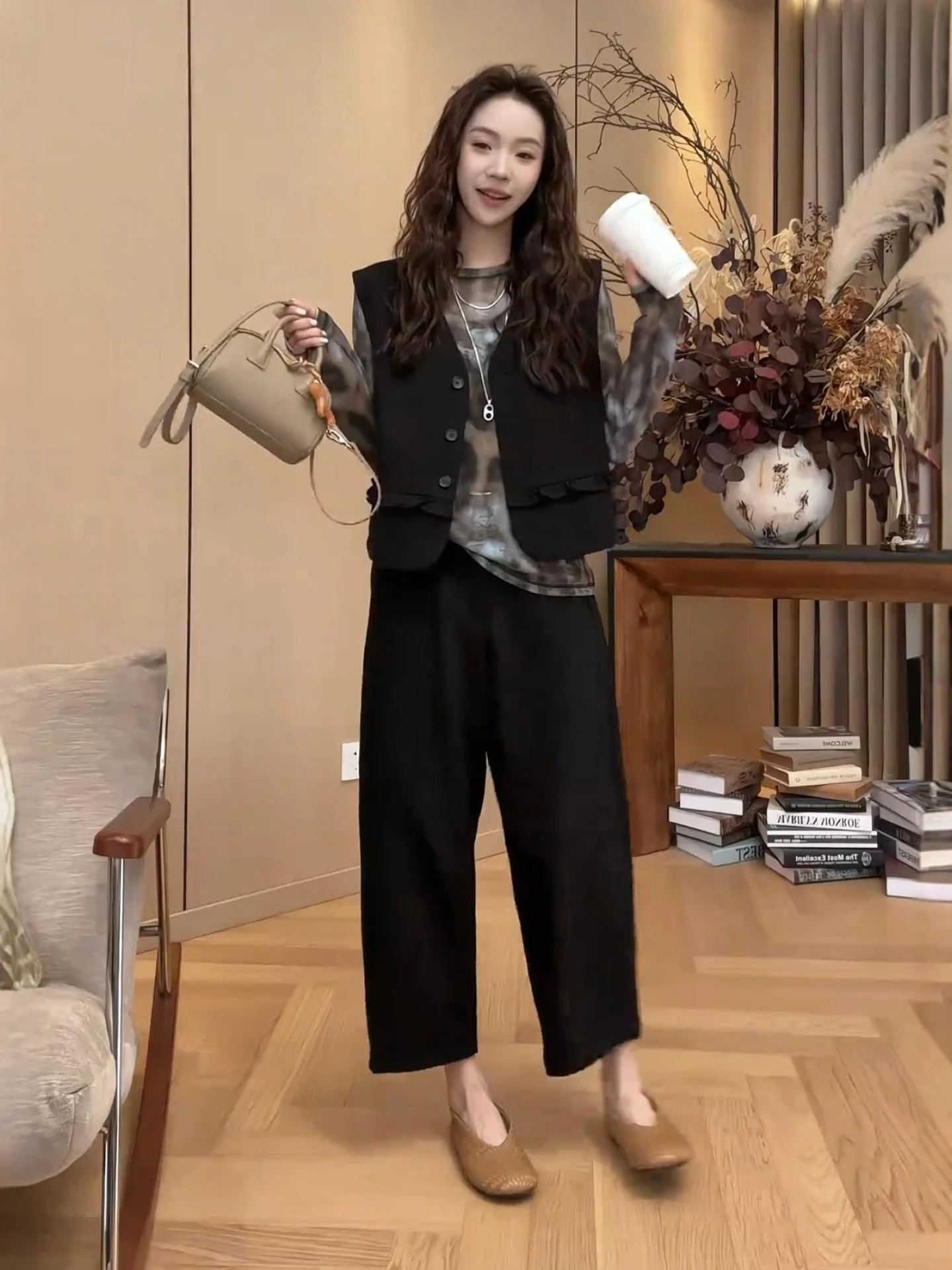plus Size Spring Summer Leopard Print Top Tank Top And Pants Three Piece Set Casual Style High Waist Nine Point Pants
plus Size Spring Summer Leopard Print Top Tank Top And Pants Three Piece Set Casual Style High Waist Nine Point Pants