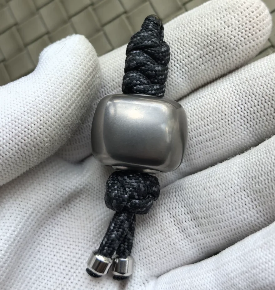 Used EDC Lautie Square Sugar Knife Drop Titanium Blue Titanium alloy sugar pendant decompression toy
Used EDC Lautie Square Sugar Knife Drop Titanium Blue Titanium alloy sugar pendant decompression toy