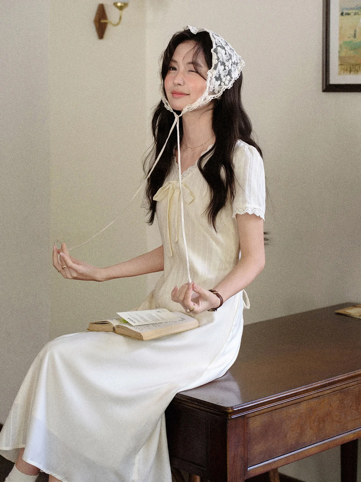 Ele ort Sve Women's Dr Slimming Waist Design Summer Casual Faion White Tea ort Dr by Lu Xiang Nan
Ele ort Sve Women's Dr Slimming Waist Design Summer Casual Faion White Tea ort Dr by Lu Xiang Nan