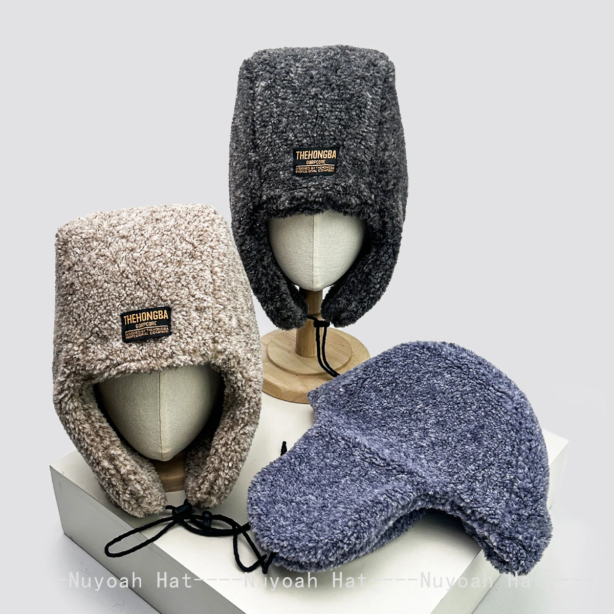 Autumn and Winter New Unisex Patch Letters Bomber Hats Warm Outdoor Versatile Wearable On Both Sides Pilot Hats Fashion Retro
Autumn and Winter New Unisex Patch Letters Bomber Hats Warm Outdoor Versatile Wearable On Both Sides Pilot Hats Fashion Retro