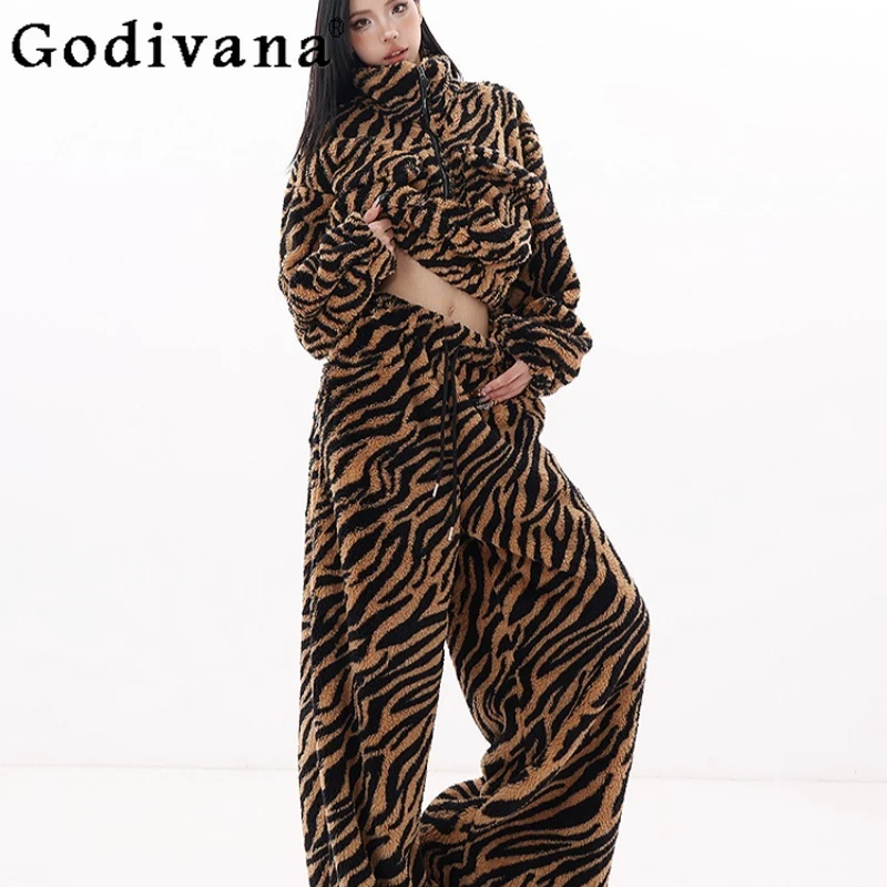 Winter Plush Print Sweatshirt and Pants Set for Women Japanese Style Casual Two Piece Suit Female High Street Pants Outfits
Winter Plush Print Sweatshirt and Pants Set for Women Japanese Style Casual Two Piece Suit Female High Street Pants Outfits