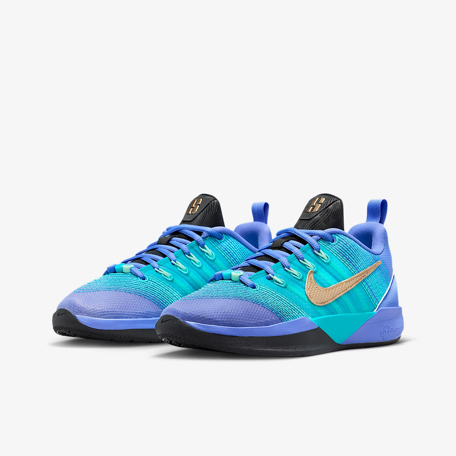 Nike genuine Sabrina 3 Children's Low-top Shock-absorbing Wear-resistant Basketball Shoes IQ0831-500
Nike genuine Sabrina 3 Children's Low-top Shock-absorbing Wear-resistant Basketball Shoes IQ0831-500