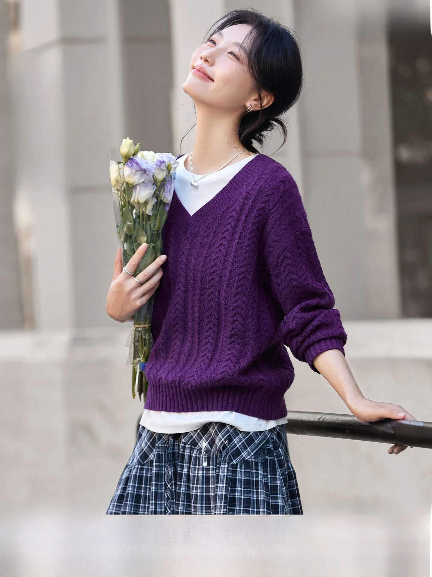 Loose Women's V-Ne Knitted Sweater Twist Flower Organization Base irt Casual Sle Long Sve Autumn New Faion
Loose Women's V-Ne Knitted Sweater Twist Flower Organization Base irt Casual Sle Long Sve Autumn New Faion