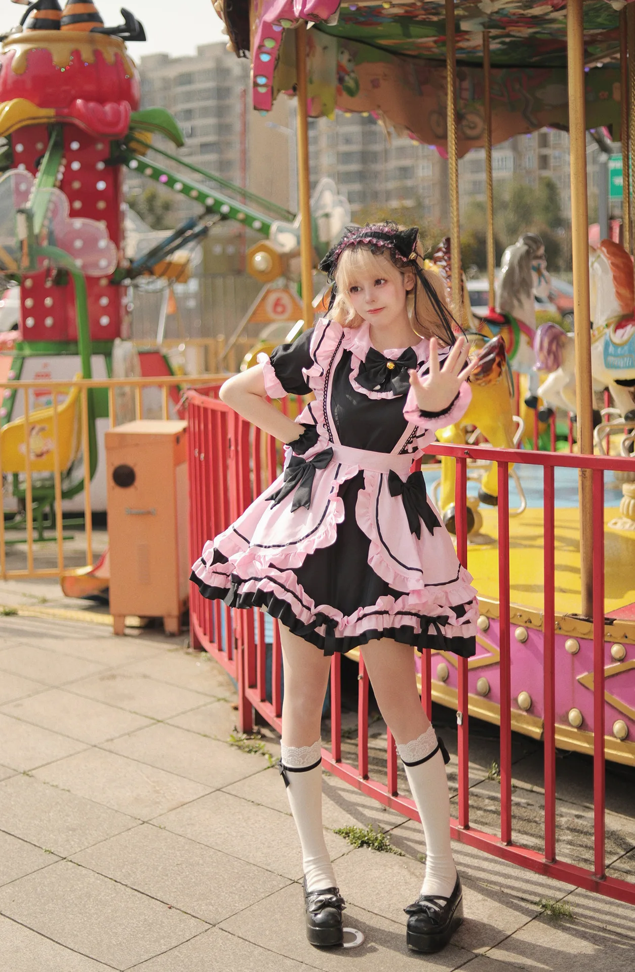 New Japanese Lolita black pink maid outfit cos sweet girl cute cat bow soft girl suit cosplay costumes sexy costume women
New Japanese Lolita black pink maid outfit cos sweet girl cute cat bow soft girl suit cosplay costumes sexy costume women