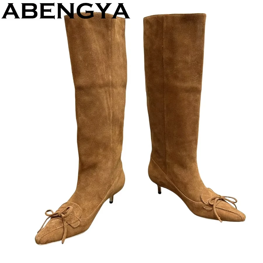 2025 Winter Suede Leather Kitten Heels Knee-High Boots Women Pointed Toe Bowknot Long Boots Female Fashion Knight Botas Mujer
2025 Winter Suede Leather Kitten Heels Knee-High Boots Women Pointed Toe Bowknot Long Boots Female Fashion Knight Botas Mujer
