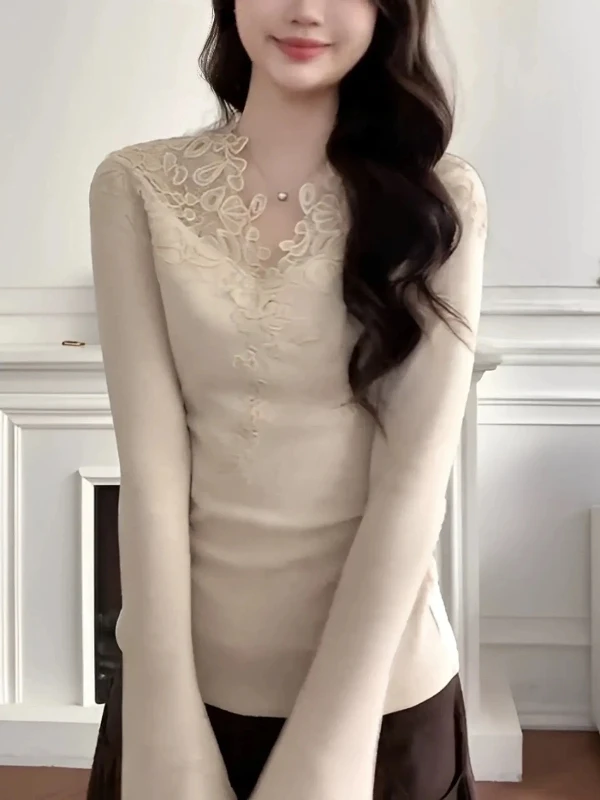 plus Size Gentle V-Neck Lace Splice Long Sleeve Women's Slimming Design Base Shirt Korean Style Winter Season Regular Sleeve
plus Size Gentle V-Neck Lace Splice Long Sleeve Women's Slimming Design Base Shirt Korean Style Winter Season Regular Sleeve