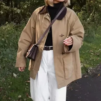Khaki Contrast Corduroy Collar Jacket Vintage Rib Collar Toggle Closure Oversized Fit Two Front Pockets Casual Outer Coat 260602
Khaki Contrast Corduroy Collar Jacket Vintage Rib Collar Toggle Closure Oversized Fit Two Front Pockets Casual Outer Coat 260602