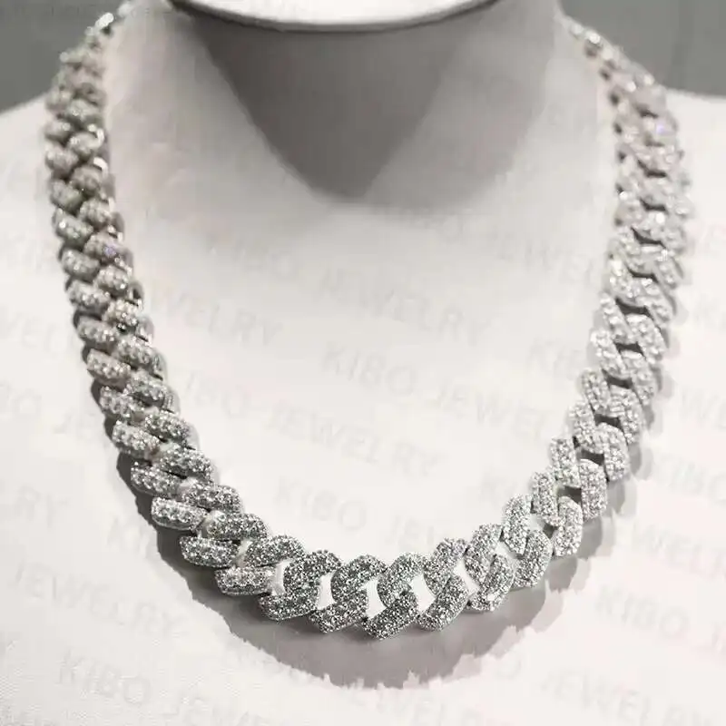 Fine Jewelry Customized 18mm 22 Inches 925 Sterling Silver Iced Out VVS Moissanite Cuban Link Chain Necklace For Men
Fine Jewelry Customized 18mm 22 Inches 925 Sterling Silver Iced Out VVS Moissanite Cuban Link Chain Necklace For Men