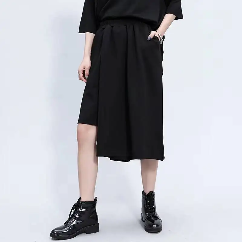 Ladies Pant Skirt Wide Leg Pants Summer New Irregular Personality Design Hip Hop Loose Leisure Large Size Seven Minutes Pants
Ladies Pant Skirt Wide Leg Pants Summer New Irregular Personality Design Hip Hop Loose Leisure Large Size Seven Minutes Pants