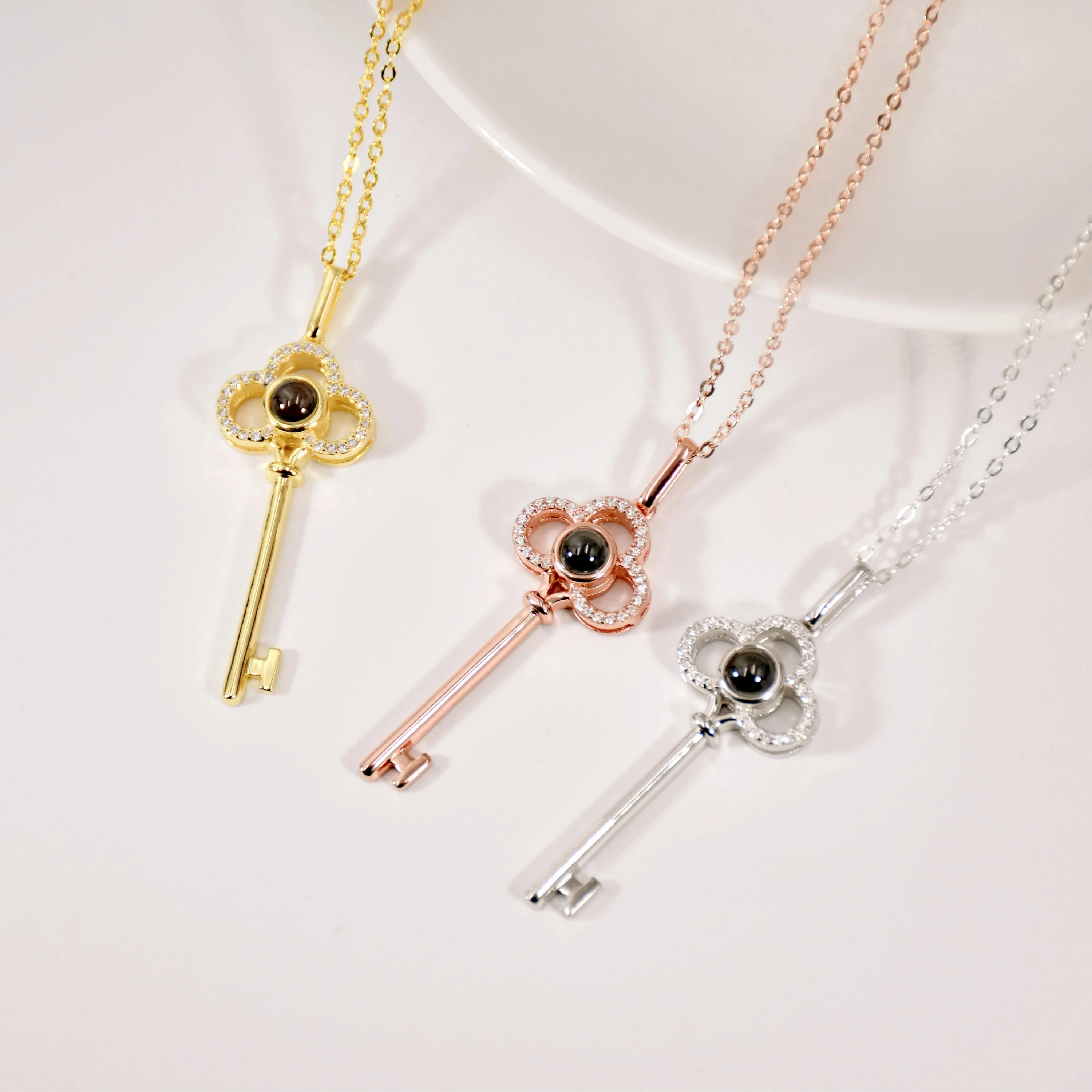 Personalized Key Pendant With Projection Photo Necklace Customized Photo Necklace Memorial Gift For Her Christmas Gift
Personalized Key Pendant With Projection Photo Necklace Customized Photo Necklace Memorial Gift For Her Christmas Gift