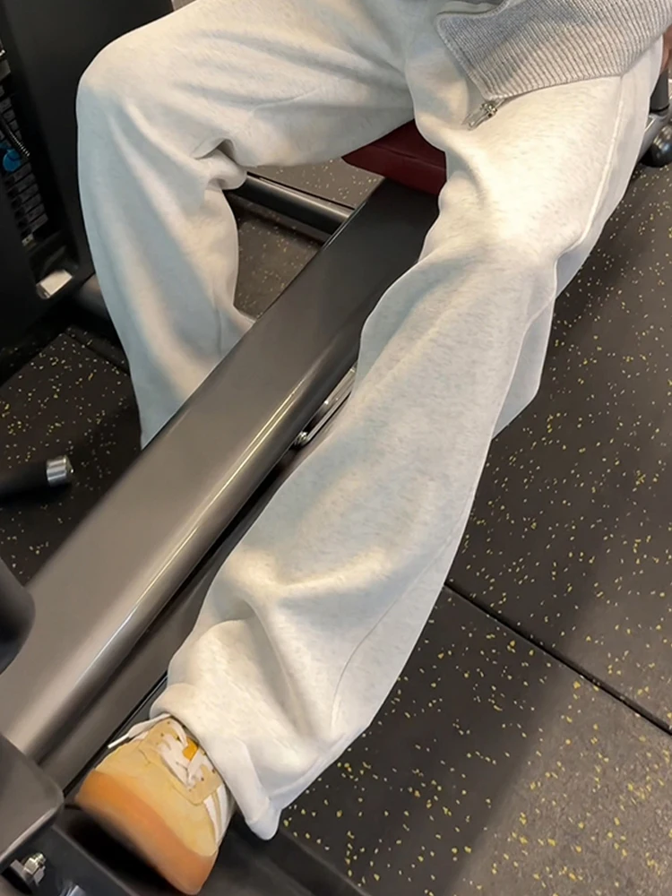 Thiened Fce American Sle Knife Sweatpants for Men Autumn Winter Sports Casual Long Trousers for Students And Teens
Thiened Fce American Sle Knife Sweatpants for Men Autumn Winter Sports Casual Long Trousers for Students And Teens