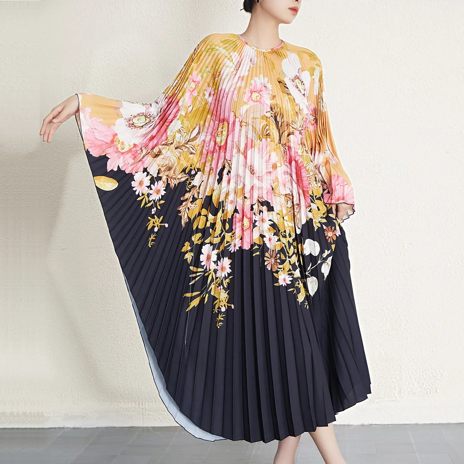 2023 Spring/Summer Women's New Loose Slim Mid length Dresses Printed Three House Pleated Bat Sleeve Dress for Women
2023 Spring/Summer Women's New Loose Slim Mid length Dresses Printed Three House Pleated Bat Sleeve Dress for Women