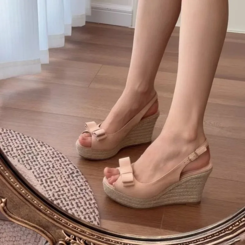 French Fairy Style Bow Women's Thick Soled High Heels 2026 Summer New Style Strap Back Hollow Slope Heel Sandals for Women,35-40
French Fairy Style Bow Women's Thick Soled High Heels 2026 Summer New Style Strap Back Hollow Slope Heel Sandals for Women,35-40