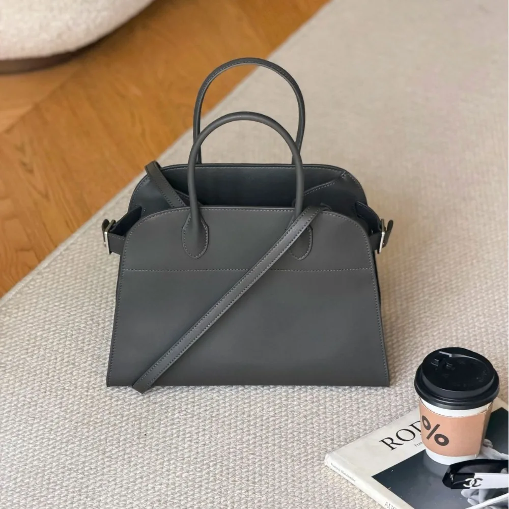 2026 Summer New Niche Fashion High-end Tote Bag Large-capacity Commuter Women's Bag Single Shoulder Crossbody Pillow Fashion
2026 Summer New Niche Fashion High-end Tote Bag Large-capacity Commuter Women's Bag Single Shoulder Crossbody Pillow Fashion