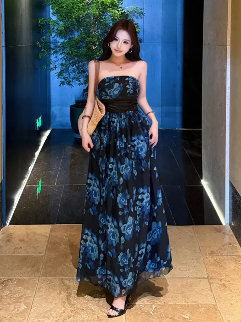Elegant Blue Floral Print Halter Dress Women's High Waist Long Dress Sexy Birthday Party Gift Dress Slim Fit Summer A-Line Skirt
Elegant Blue Floral Print Halter Dress Women's High Waist Long Dress Sexy Birthday Party Gift Dress Slim Fit Summer A-Line Skirt