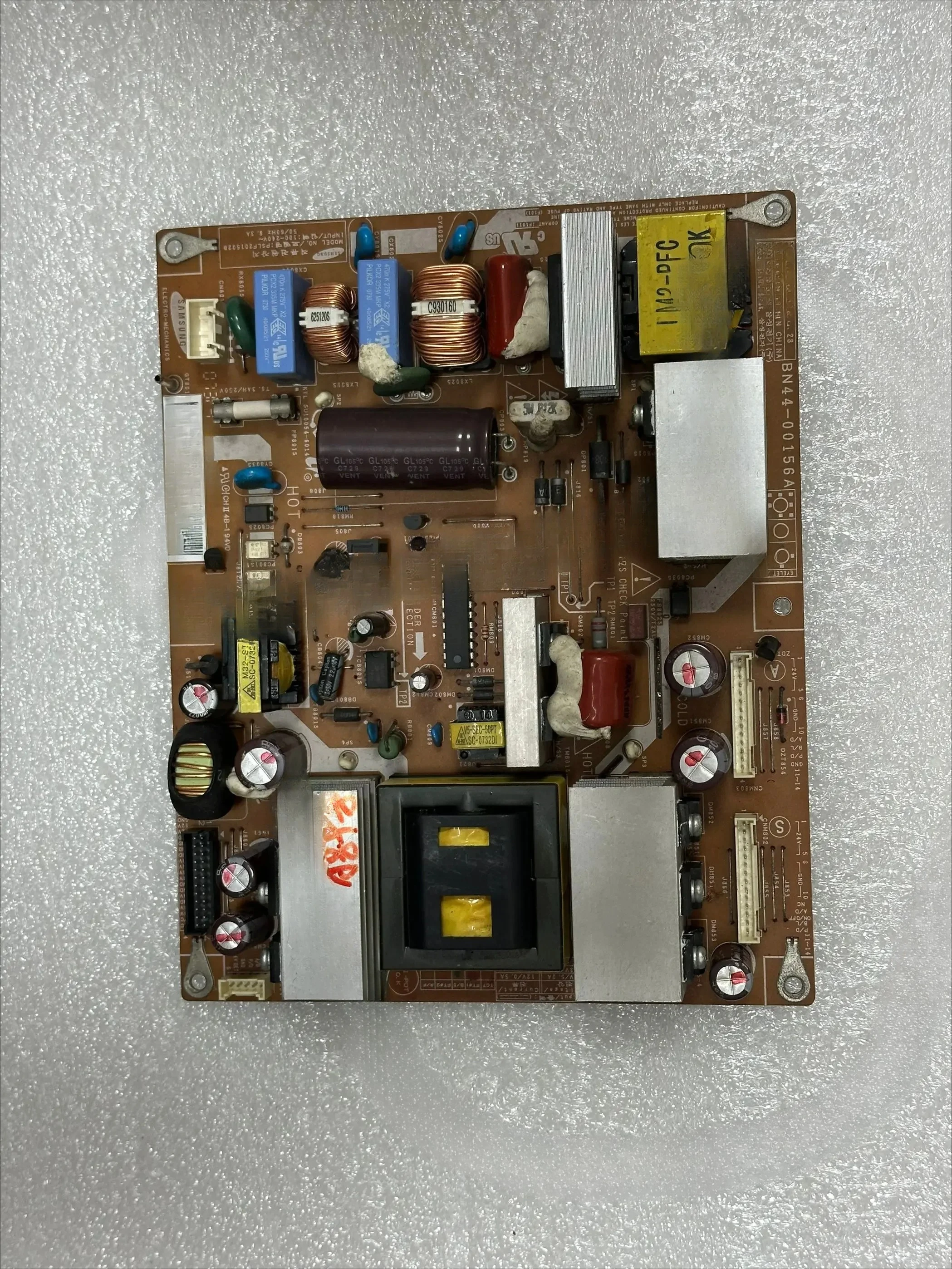 BN44-00191A BN44-00192A BN44-00192B BN44-00155A BN44-00156A Плата питания предназначена для телевизора LN26R71BAX LN26R81BX LN32R71BAX LN32R81BX
BN44-00191A BN44-00192A BN44-00192B BN44-00155A BN44-00156A Плата питания предназначена для телевизора LN26R71BAX LN26R81BX LN32R71BAX LN32R81BX