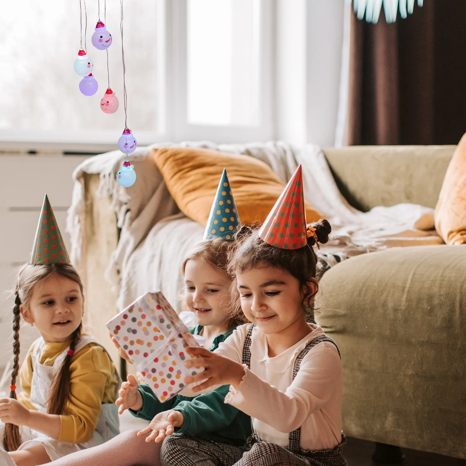 1Pcs Solar Wind Chime Christmas Snowman LED Light Outdoor Landscape Lamp Automatic Night Light for Villa Tree Courtyard
1Pcs Solar Wind Chime Christmas Snowman LED Light Outdoor Landscape Lamp Automatic Night Light for Villa Tree Courtyard