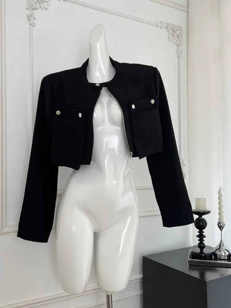 Korean Women Beige Long Sleeve Zipper Cardigans Coat 2024 Autumn Winter Black Elegant Round Neck Short Jacket Casual Simple Chic
Korean Women Beige Long Sleeve Zipper Cardigans Coat 2024 Autumn Winter Black Elegant Round Neck Short Jacket Casual Simple Chic