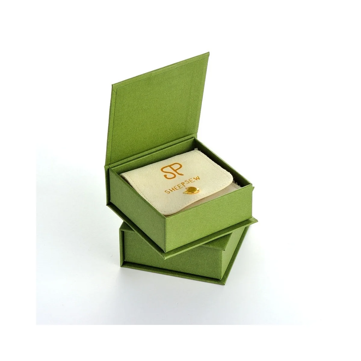 SHEEPSEW New Arrival Custom Gold Logo Book Style Paper Jewelry Magnetic Green Box Earring Necklace Ring Microfiber Pouch Set
SHEEPSEW New Arrival Custom Gold Logo Book Style Paper Jewelry Magnetic Green Box Earring Necklace Ring Microfiber Pouch Set