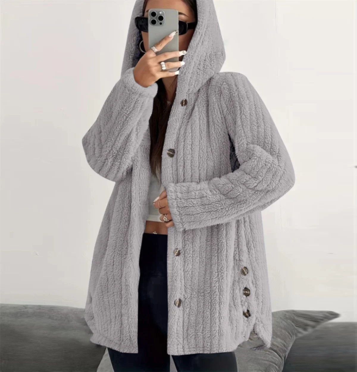 Осенне-зимнее плюшевое пальто с капюшоном, женское однотонное однобортное теплое пальто, женские повседневные свободные пальто с длинными рукавами, модная верхняя одежда
Осенне-зимнее плюшевое пальто с капюшоном, женское однотонное однобортное теплое пальто, женские повседневные свободные пальто с длинными рукавами, модная верхняя одежда
