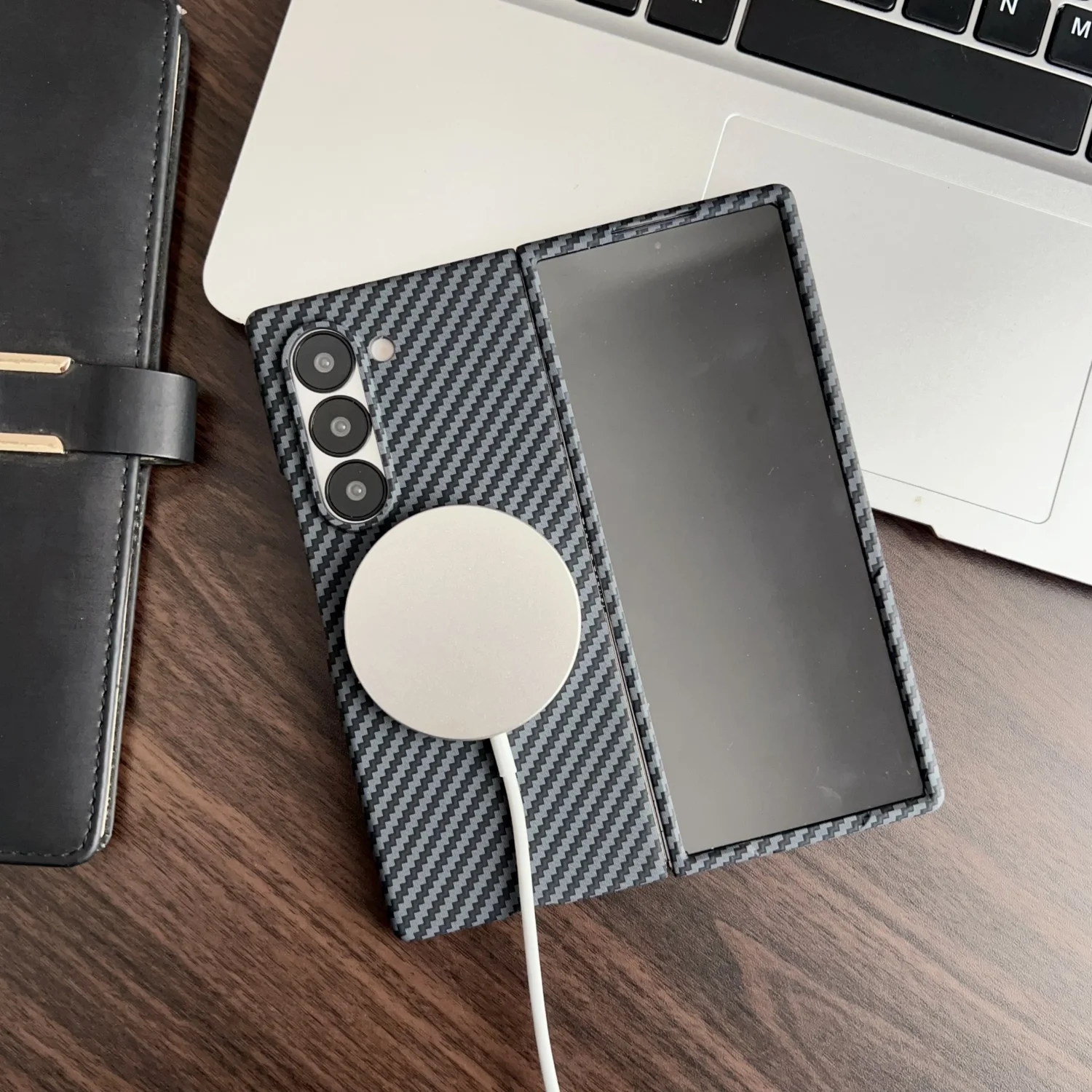 Magsafe Case for Samsung Z Fold 6 3 Carbon Fiber Phone Case Ultra-thin Cover Z Fold 5 4 Aramid Fiber Material With Screen Film
Magsafe Case for Samsung Z Fold 6 3 Carbon Fiber Phone Case Ultra-thin Cover Z Fold 5 4 Aramid Fiber Material With Screen Film