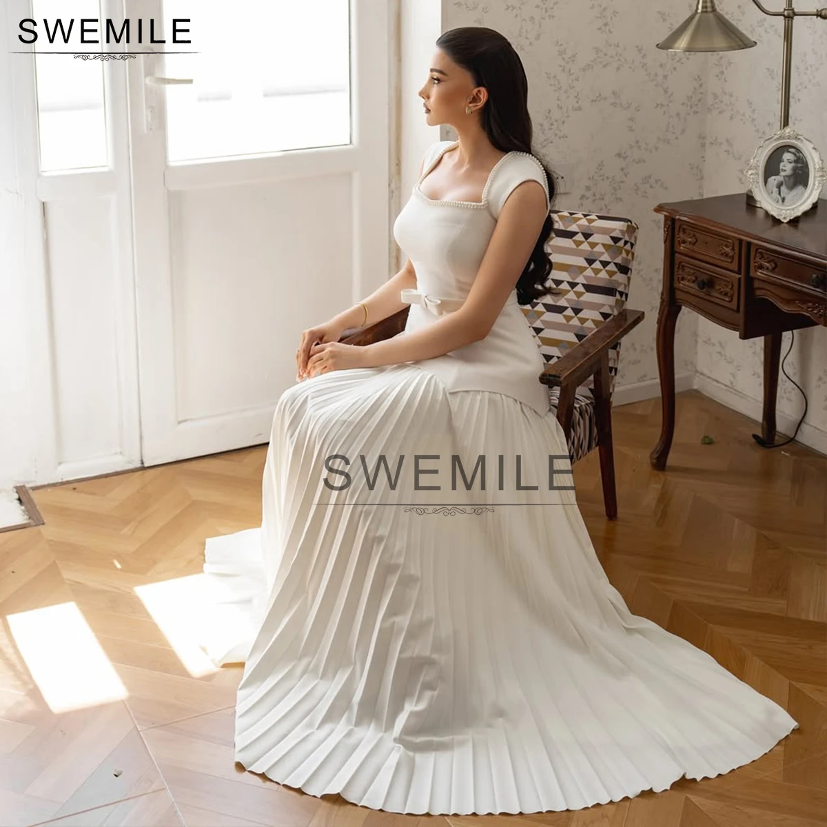 SWEMILE White Pearl Square Collar A-line Pleat Evening Dress Sleeveless Bow Sashes Homecoming Dress Prom Wedding Party Gown 2025
SWEMILE White Pearl Square Collar A-line Pleat Evening Dress Sleeveless Bow Sashes Homecoming Dress Prom Wedding Party Gown 2025