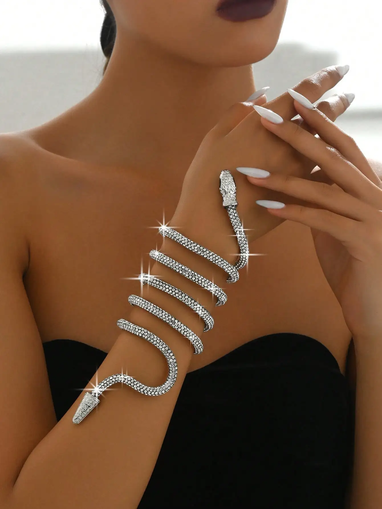 1pc Adjustable Rhinestone Fake Snake Bangle Bracelet
1pc Adjustable Rhinestone Fake Snake Bangle Bracelet