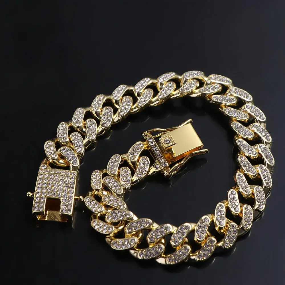 Personalized Rhinestone Dog Accessories Metal Fighting Necklace Pet Supplies Necklace Pet Chain Dog Jewelry Collar
Personalized Rhinestone Dog Accessories Metal Fighting Necklace Pet Supplies Necklace Pet Chain Dog Jewelry Collar